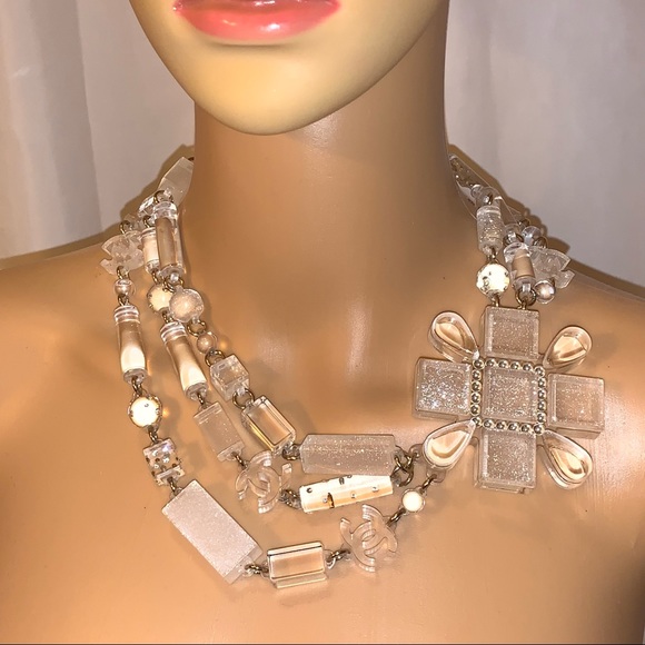RARE! auth CHANEL triple strand CC logo Italian Resin STATEMENT bib NECKLACE A94 - Picture 9 of 16